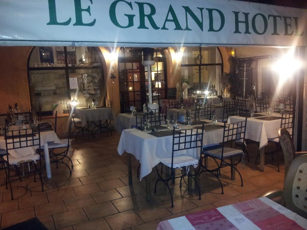 Le Grand Hotel Опс Екстериор снимка